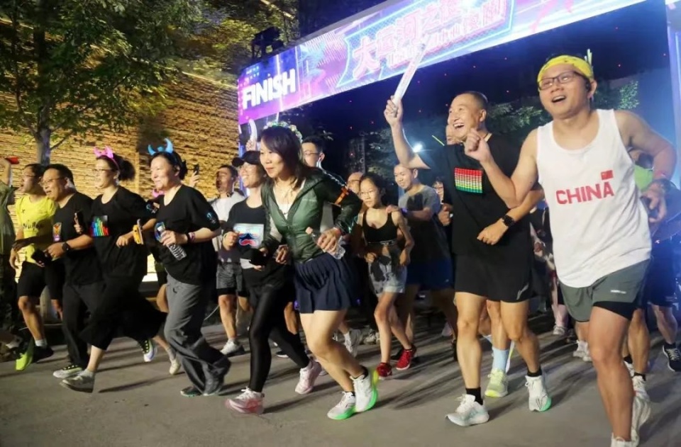 inews, 大运河之夜, 中心动起来