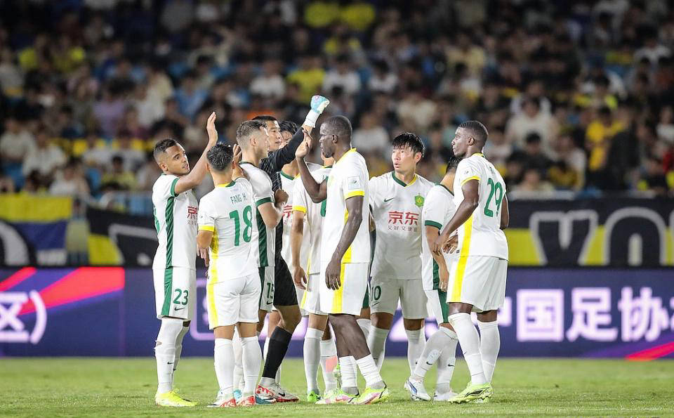 个小组