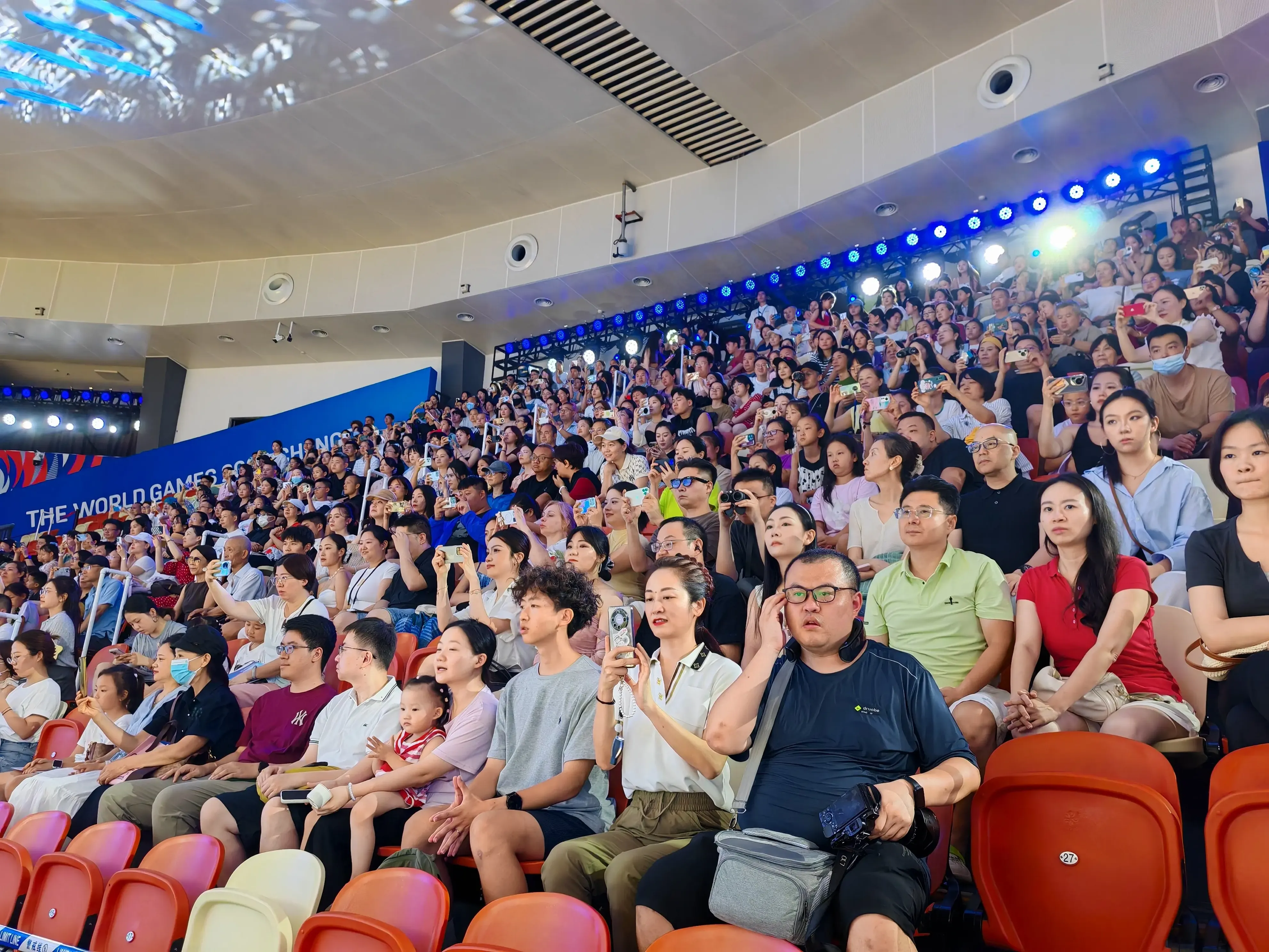 选手参加世, yid, 经过激烈角